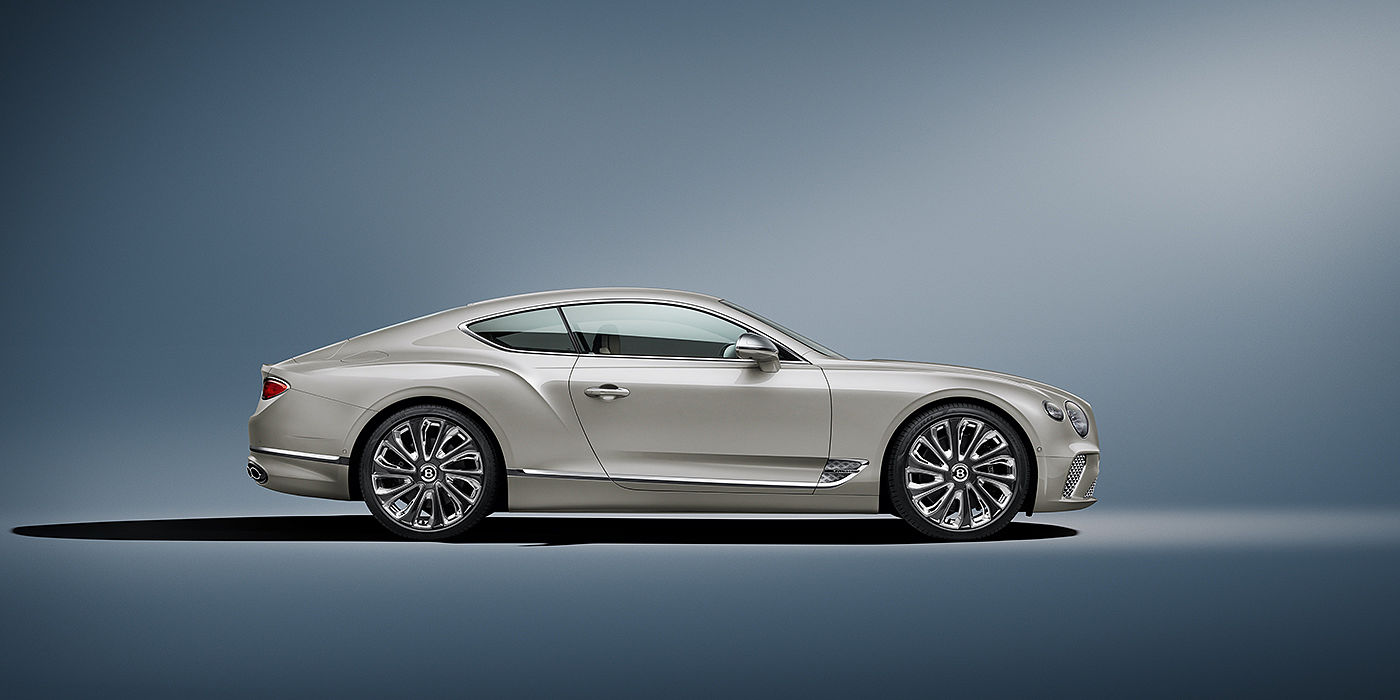Bentley Brussels Bentley Continental GT Mulliner coupe in White Sand paint front 34