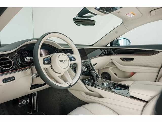 16:Bentley Flying Spur Speed V8 Hybrid, Berline, Extended Range Solid and Metallic, Hallmark, Bentley Brussels